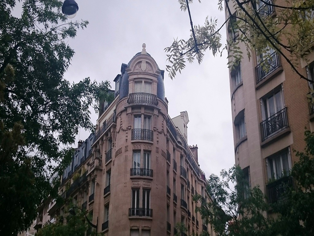 Bel appartement classique Paris 14